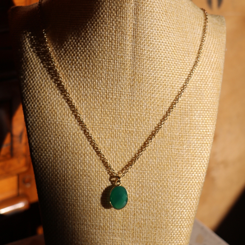 Collier doré "Aube" orné d'un onyx vert - Imaï Paris