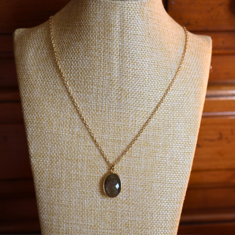 Collier doré "Gris de Lune" – Imaï
