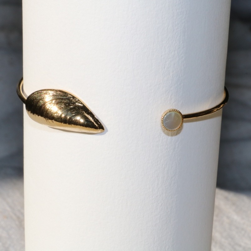 Bracelet Jonc doré nacre naturelle – Imaï